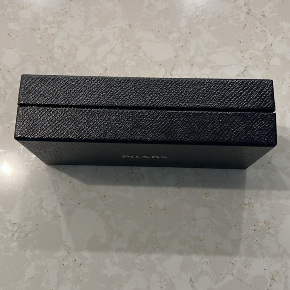 Prada Box - Picture 4 of 7